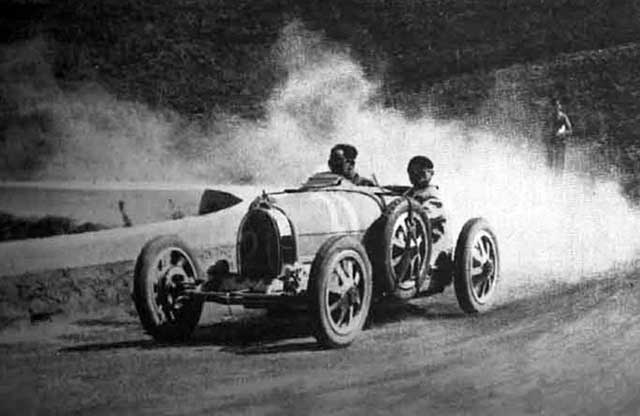 21 Bugatti 35 2.3 - F. Minoia (4).jpg