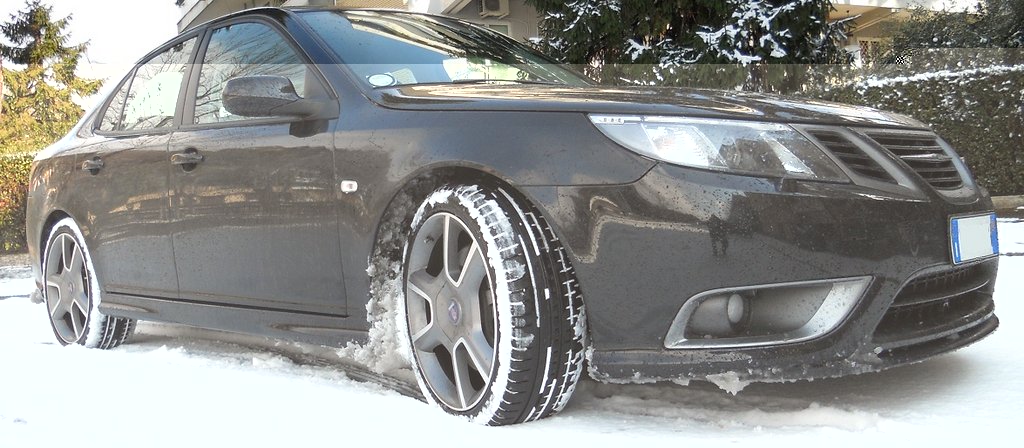 Accelera on Snow.jpg