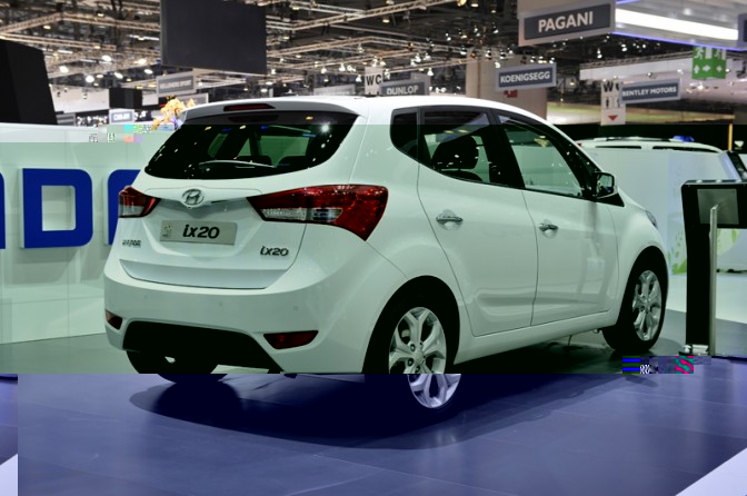 130311-hyundai-ix20-large.jpg
