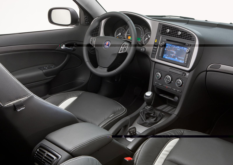 2011-Saab-9-3-interior.jpg