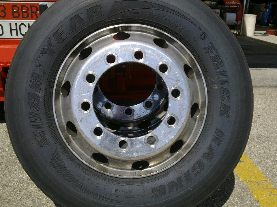 538183_4020844883750_1360267124_3554084_1116336225_n.jpg