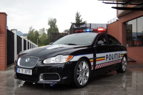 jaguar-xfr-Romanian-Police-500x333.jpg