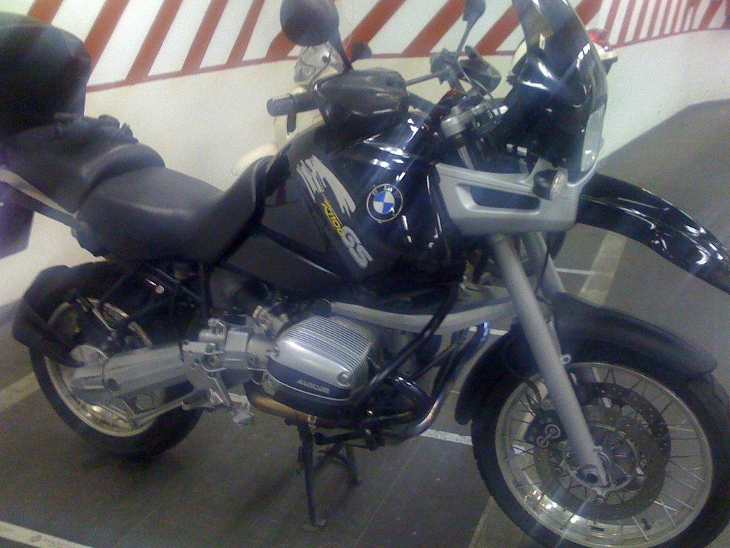 bmw 001.jpg