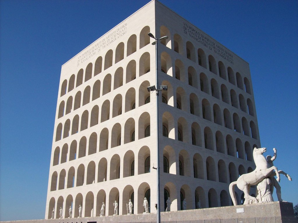 20110307_Roma_Palazzo_della_Civiltà_Italiana_fronte_-_lato_sx.jpg