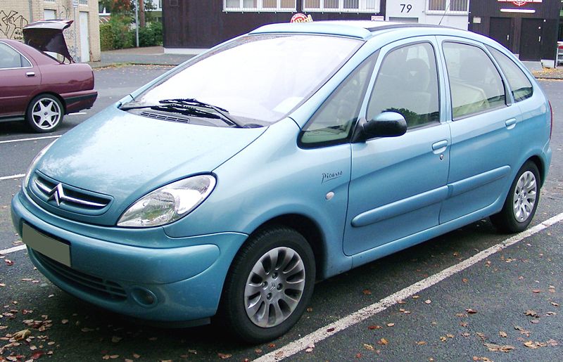 Citroen_Xsara_Picasso.jpg