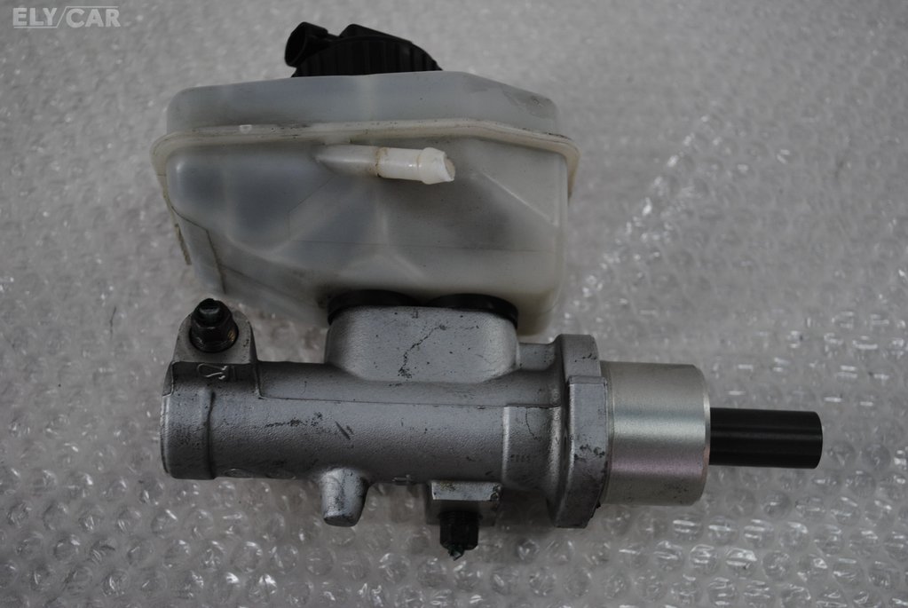 BRAKE FLUID RESERVOIR 3495551_SAAB 4836771.jpg