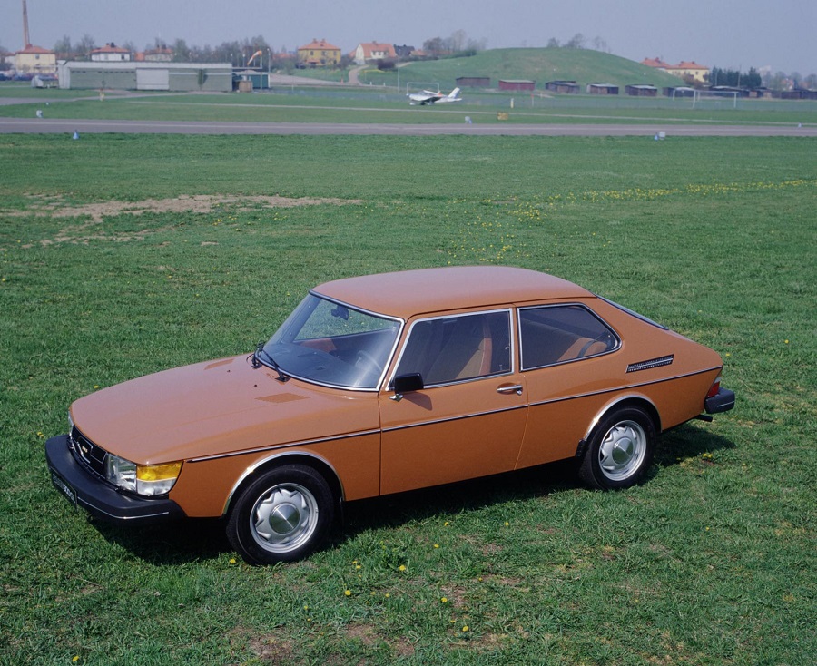 saab-900-gl-01.jpg