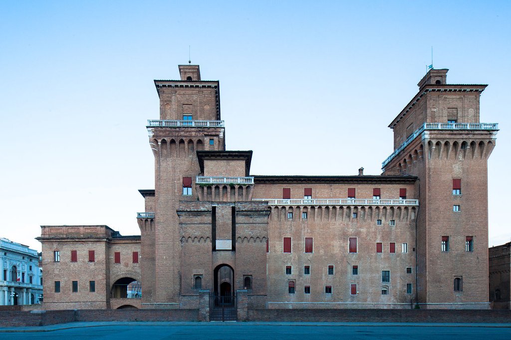 Castello_Estense_di_Ferrara.jpg