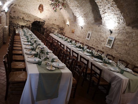 RISTORANTE DELL'ABBAZIA DI SANTA ANATOLIA.jpg