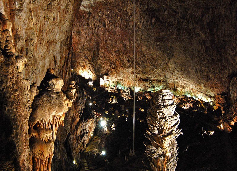 GROTTA GIGANTE 1.jpg