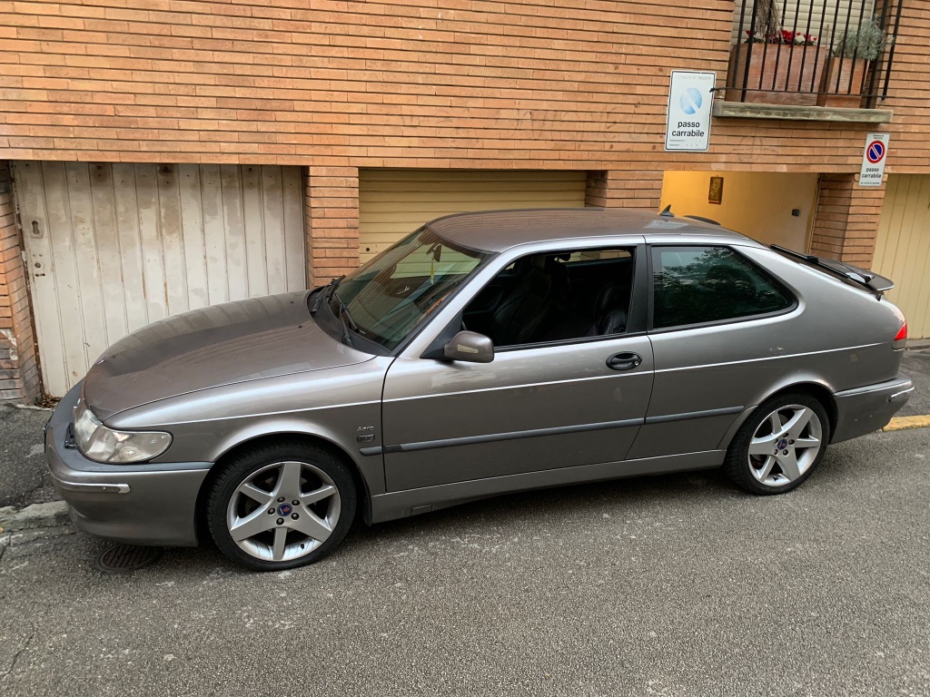 Saab 9-3 Aero lato.jpeg