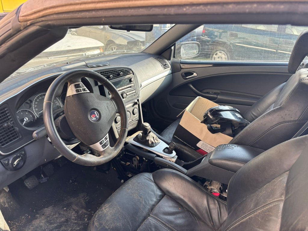 saab 2.jpeg