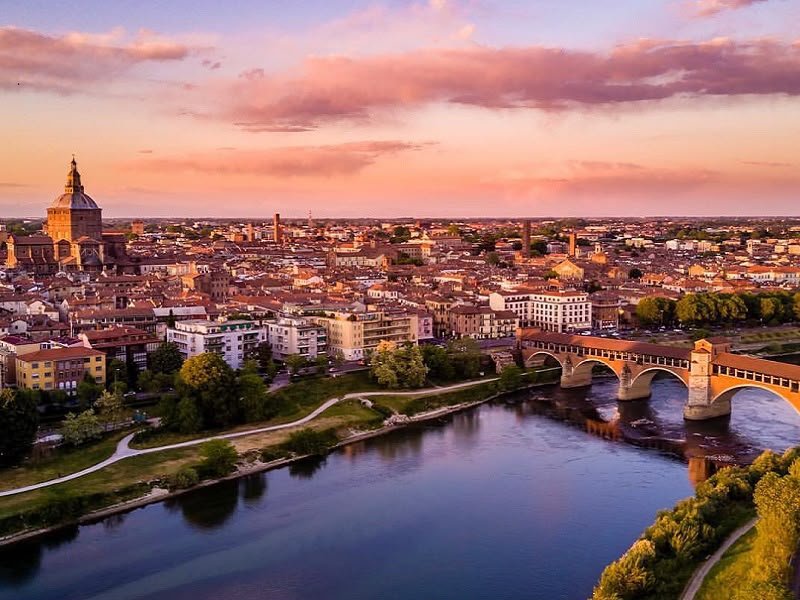 Pavia ponte coperto 1.jpeg