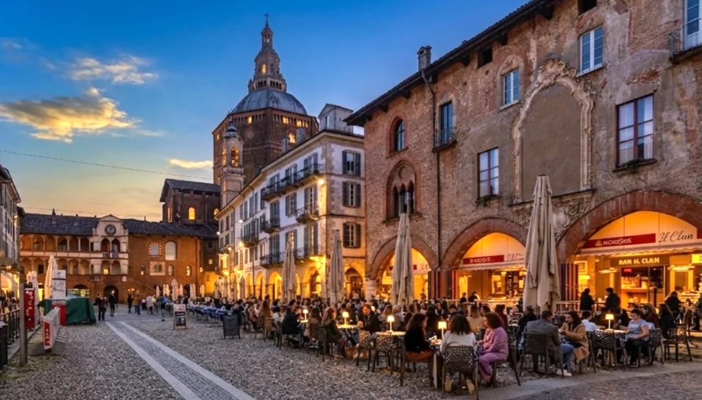 Piazza della Vittoria.jpeg