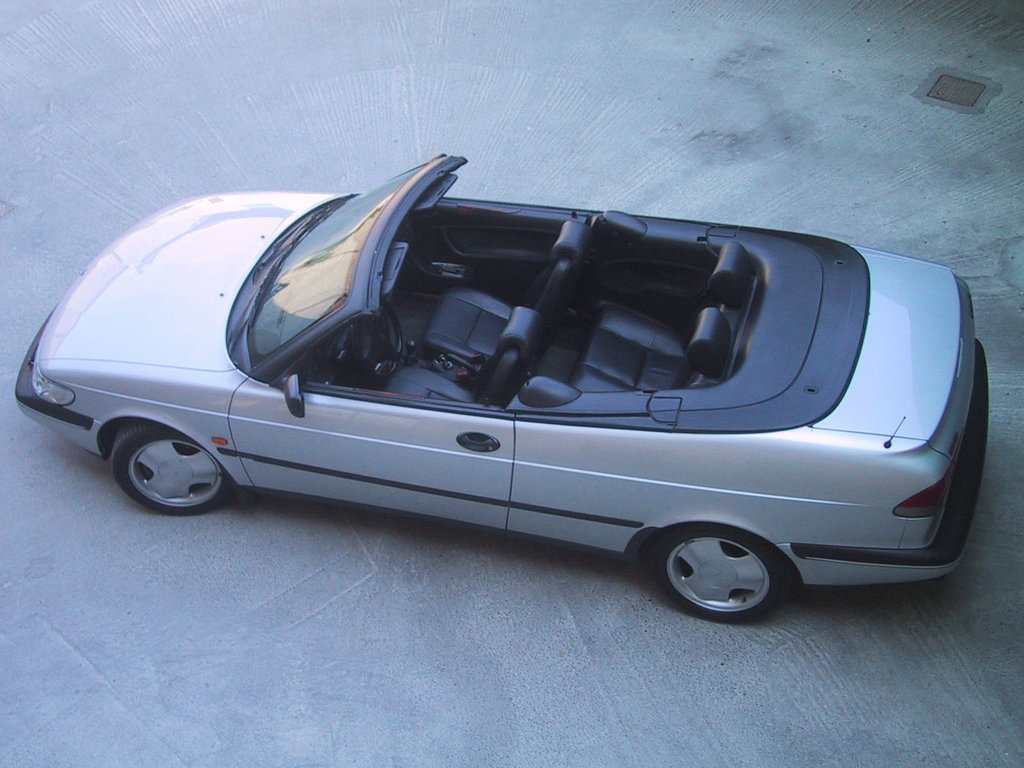 Saab 900 Cabrio Turbo SE 185cv.jpg