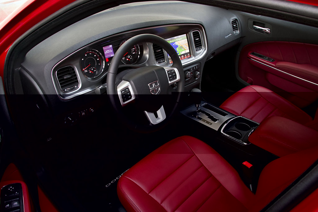 2011-Dodge-Charger-26.jpg