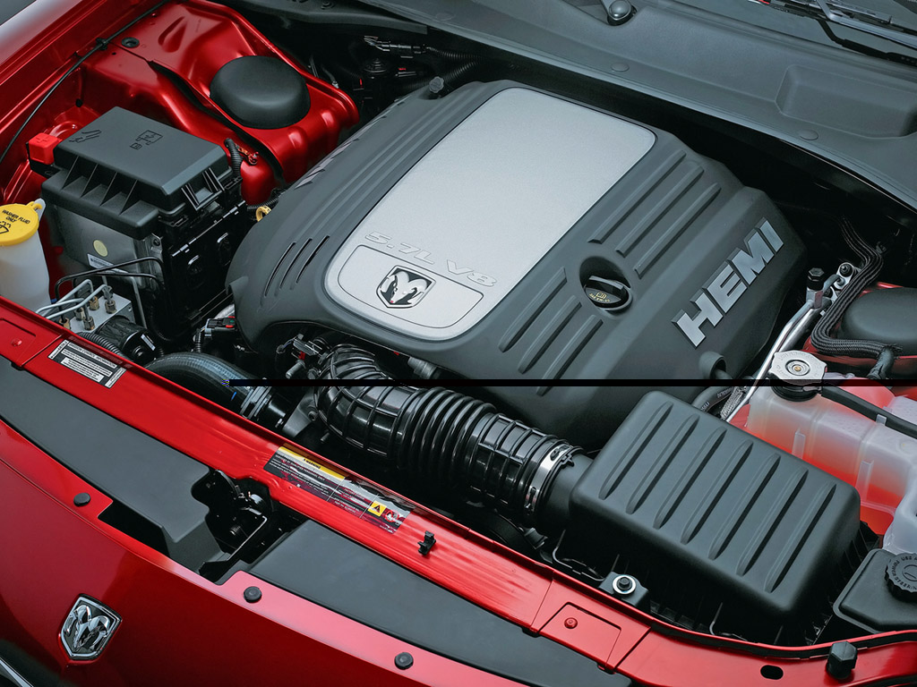 2006-dodge-charger-rt-hemi-engine-1024x768.jpg