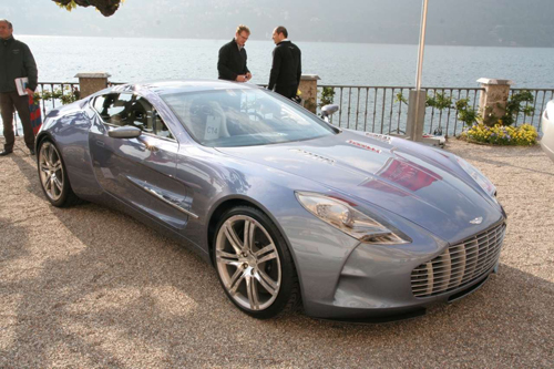 aston-martin-one-77-a-villa-deste_25.jpg